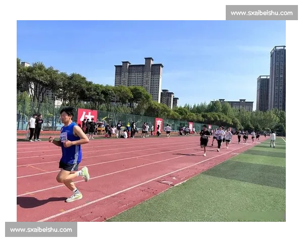 三跳比赛中的挑战与成长：从起步到突破自我的全程记录